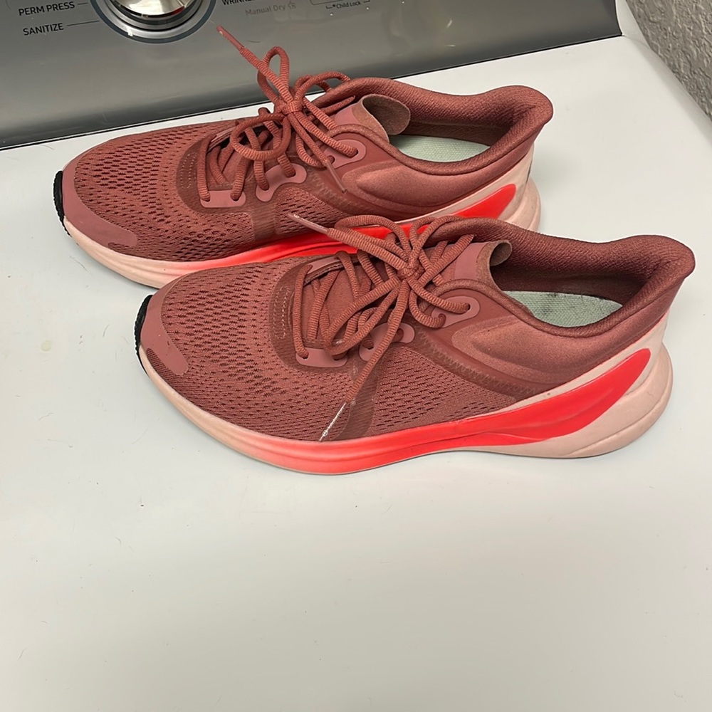 Lululemon chargefeel low sneakers